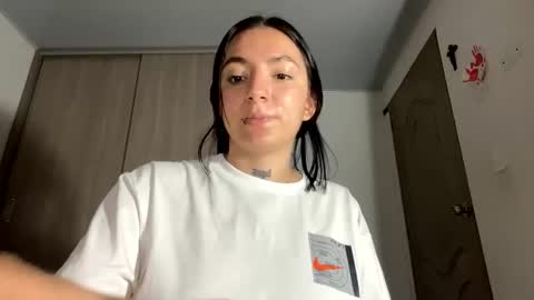 estefa1 online show from April 5, 6:32 am