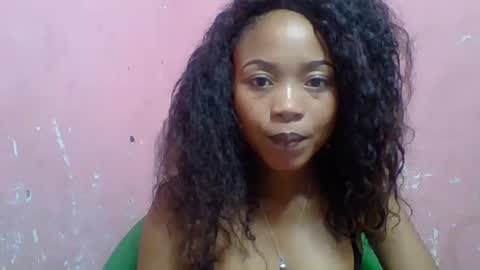 Snapshot of estelah20 chatting on September 18, 10:30 am estelah20 online show from September 18, 10:30 am