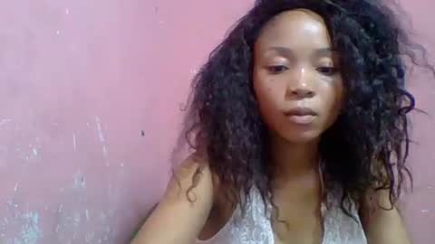 Snapshot of estelah20 chatting on October 16, 11:54 am estelah20 online show from October 16, 11:54 am