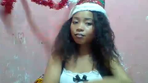 estelah20 online show from December 22, 2:57 pm