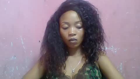 Snapshot of estelah20 chatting on September 15, 9:44 am estelah20 online show from September 15, 9:44 am