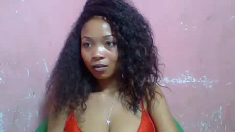 Snapshot of estelah20 chatting on September 14, 9:22 am estelah20 online show from September 14, 9:22 am