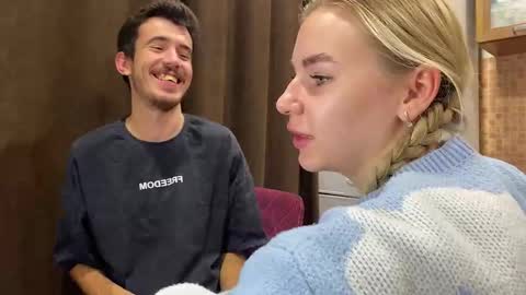 Snapshot of ester_vixen chatting on October 9, 6:24 pm Ester online show from October 9, 6:24 pm