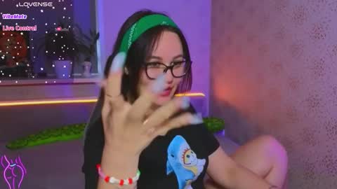 EsterPlayful online show from October 13, 8:49 am