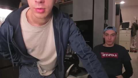 LOUIS online show from December 14, 10:16 pm