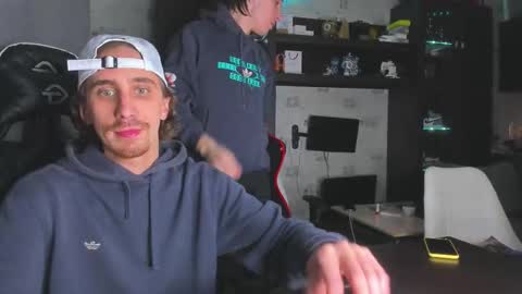 LOUIS online show from November 5, 7:27 pm