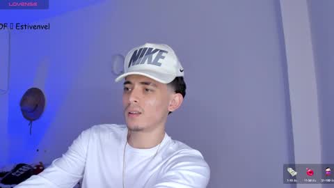 estivenvel online show from February 27, 5:37 pm