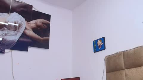 Estrella online show from September 20, 12:30 pm