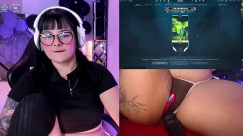 Aura online show from October 6, 1:29 pm