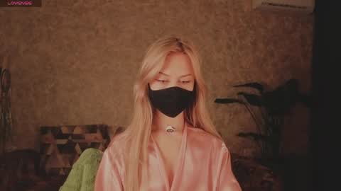 Sophia online show from April 19, 10:45 pm