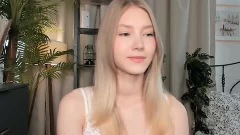 Natalie online show from September 10, 5:52 am