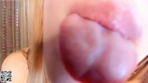 Elsa online show from March 8, 7:42 pm