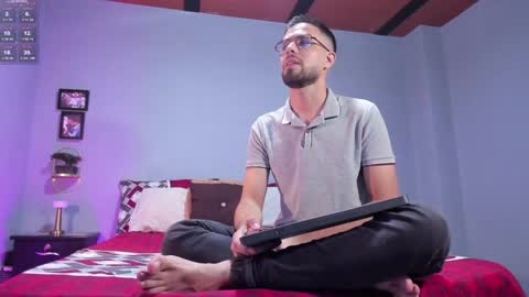 ADAM TAYLOR  ETHAN CAMBAL INDEPENDENT MODELS online show from January 29, 9:07 pm