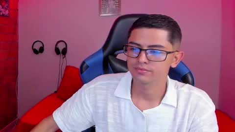 Snapshot of ethan_sai01 chatting on October 15, 3:21 am ETHAN SAI online show from October 15, 3:21 am