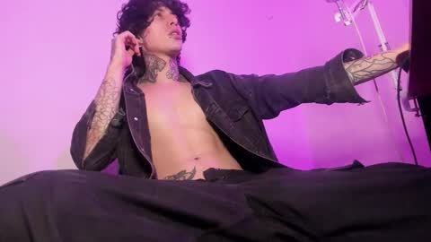 Ethan sykes online show from November 17, 5:10 am