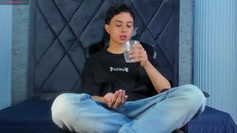 ethanlowell online show from April 2, 8:49 pm