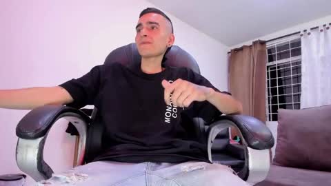 Ethan Boy online show from April 25, 12:35 am