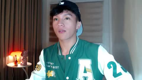 Rey online show from April 16, 8:09 pm