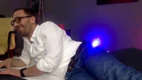 euginehot online show from December 18, 4:24 pm