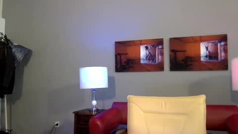 euginehot online show from March 4, 9:18 am