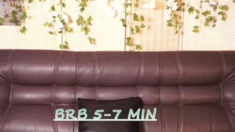 Snapshot of euphoria_girls chatting on October 23, 5:36 pm check about me online show from October 23, 5:36 pm