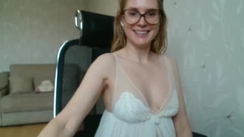 eva2323 online show from February 19, 9:19 am