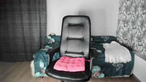 Eva online show from March 10, 11:27 pm