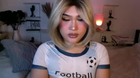 Queen Eva Mazikeen online show from November 14, 12:35 am