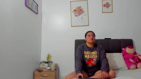 Eva y Mia online show from February 15, 11:09 am