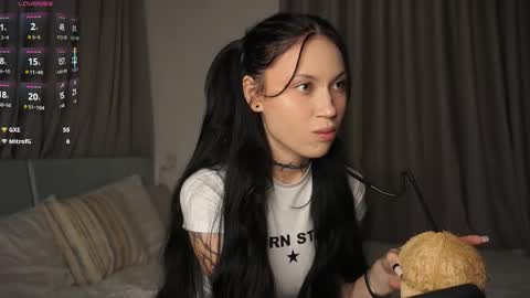 Snapshot of eva_pixie chatting on October 18, 3:38 pm Eva online show from October 18, 3:38 pm