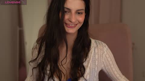 Snapshot of eva_ro chatting on January 25, 4:03 pm EVA  online show from January 25, 4:03 pm