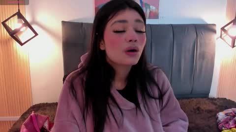 Snapshot of eva_rosee_ chatting on October 17, 12:42 pm Eva   Emily online show from October 17, 12:42 pm