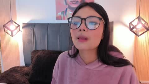 Snapshot of eva_rosee_ chatting on October 10, 11:49 am Eva   Emily online show from October 10, 11:49 am