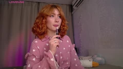 Snapshot of evaa_moonn_ chatting on October 31, 1:06 am Eva online show from October 31, 1:06 am