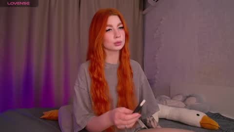 Snapshot of evaa_moonn_ chatting on December 16, 3:40 am Eva online show from December 16, 3:40 am