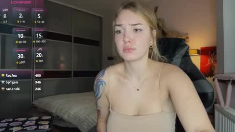 evacarter1 online show from October 9, 11:15 am