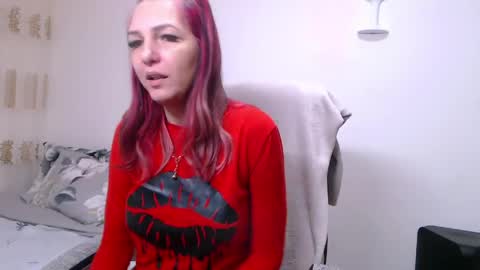 EvadesireONE online show from April 9, 6:57 pm