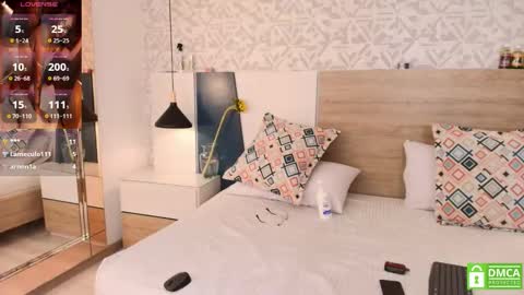 Evadne online show from September 22, 8:24 pm