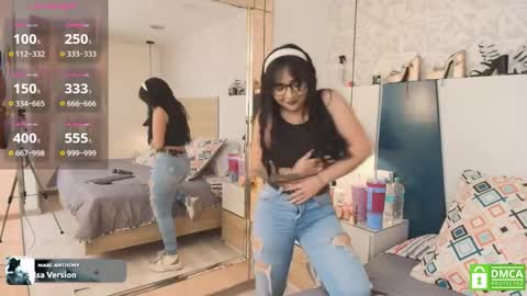 Evadne online show from December 14, 8:04 pm