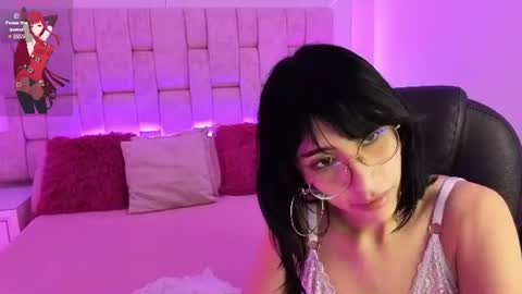 EvaDumond online show from July 12, 3:32 am