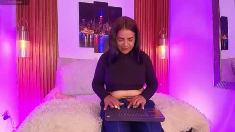 EVA GODDESS  online show from December 4, 8:08 pm