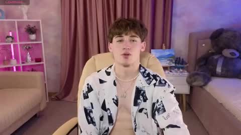 Evan online show from February 19, 9:25 pm