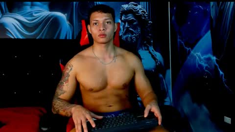 Snapshot of evan_greey chatting on December 7, 7:32 am EVAN GREY online show from December 7, 7:32 am