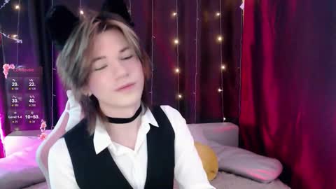 evan_reinhart online show from January 11, 11:00 pm