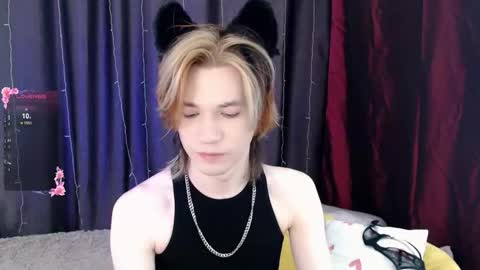 evan_reinhart online show from October 27, 8:47 am