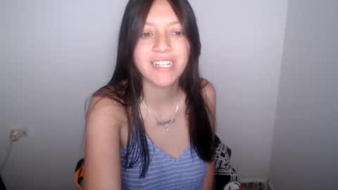 evangeline_petite online show from May 21, 3:02 am