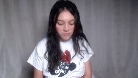 evangeline_petite online show from July 22, 12:35 am