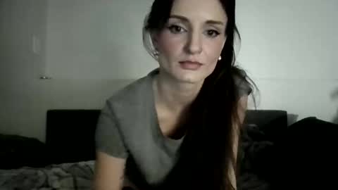 Evangeline online show from March 31, 4:02 am