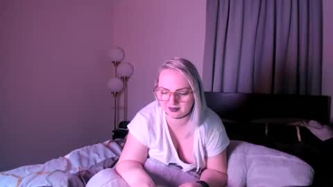 Evan Harlowe online show from January 19, 4:33 am