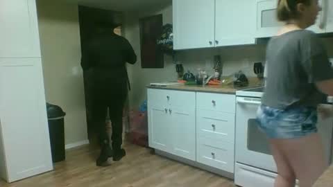 evanschris2048 online show from March 3, 3:52 am